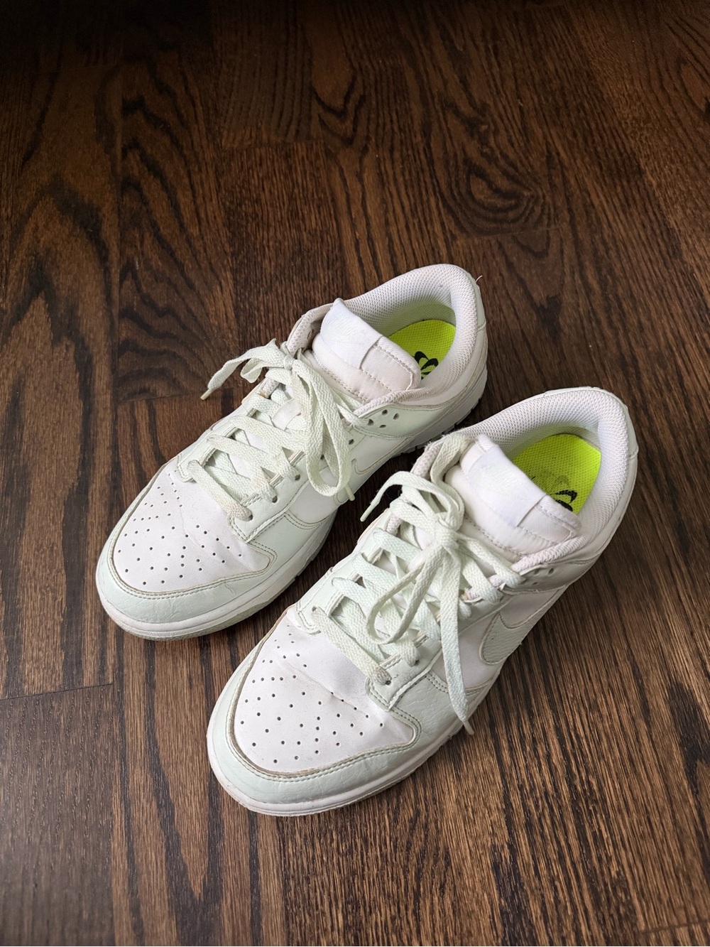Mint green Nike dunks